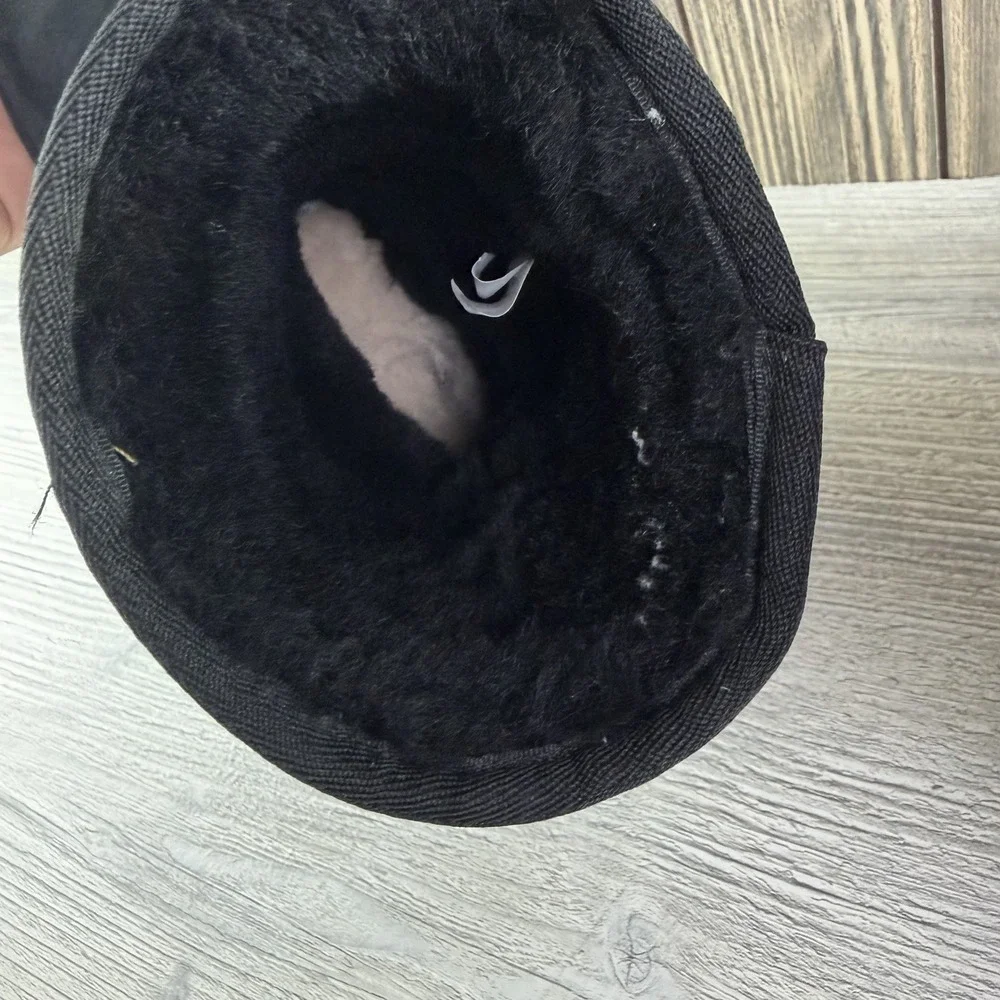 UGG Classic Short II Boots Womens 7 Black Suede Sheepskin Lined Winter Pull On